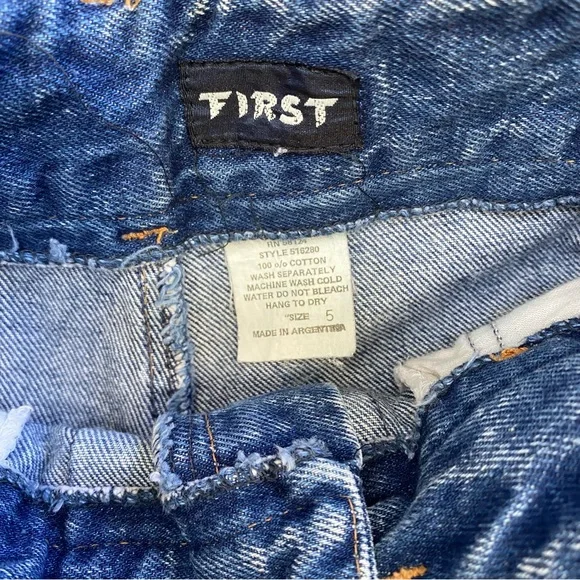 VTG High Waisted Acid Washed Jeans - Picture 4 of 4